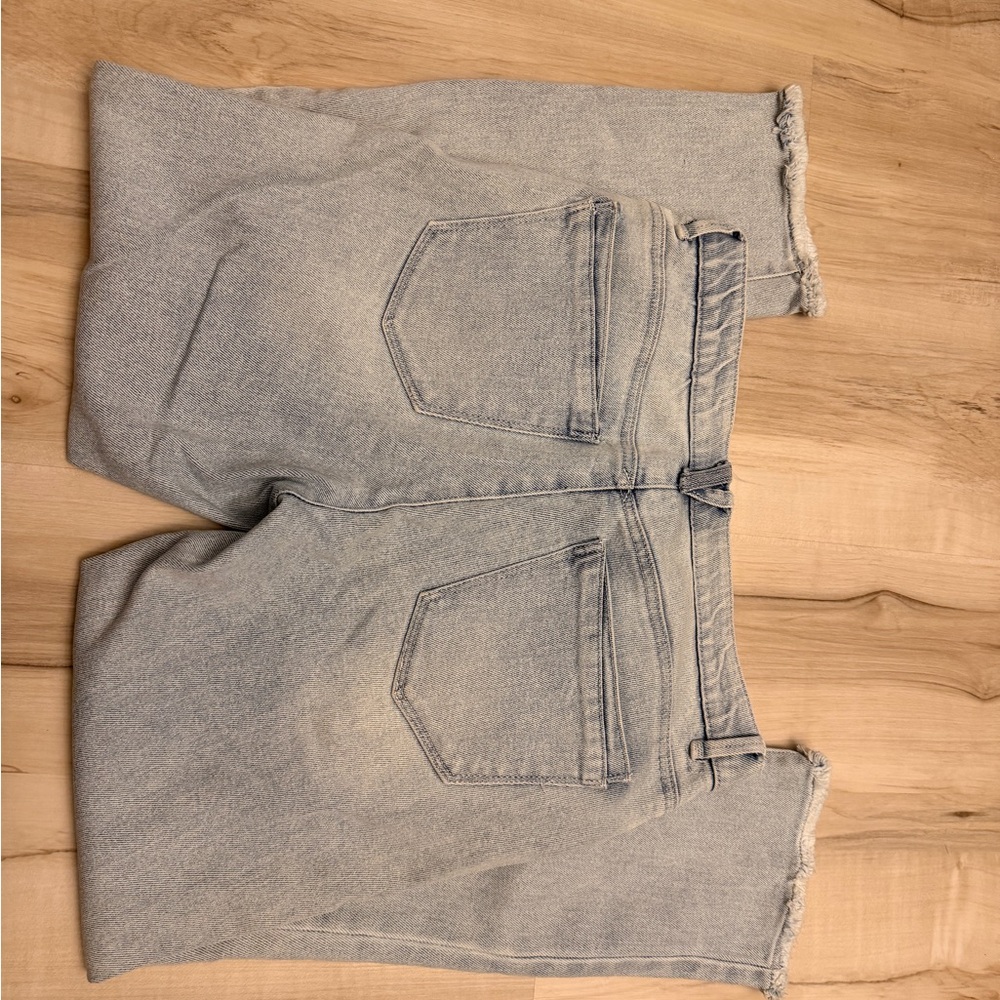 Trendy Light Blue High Rise Jeans - Picture 3 of 4